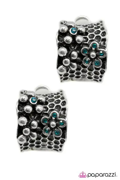 Paparazzi Sweet Nothings Clip-On Accessories,Clip On Earrings,earrings