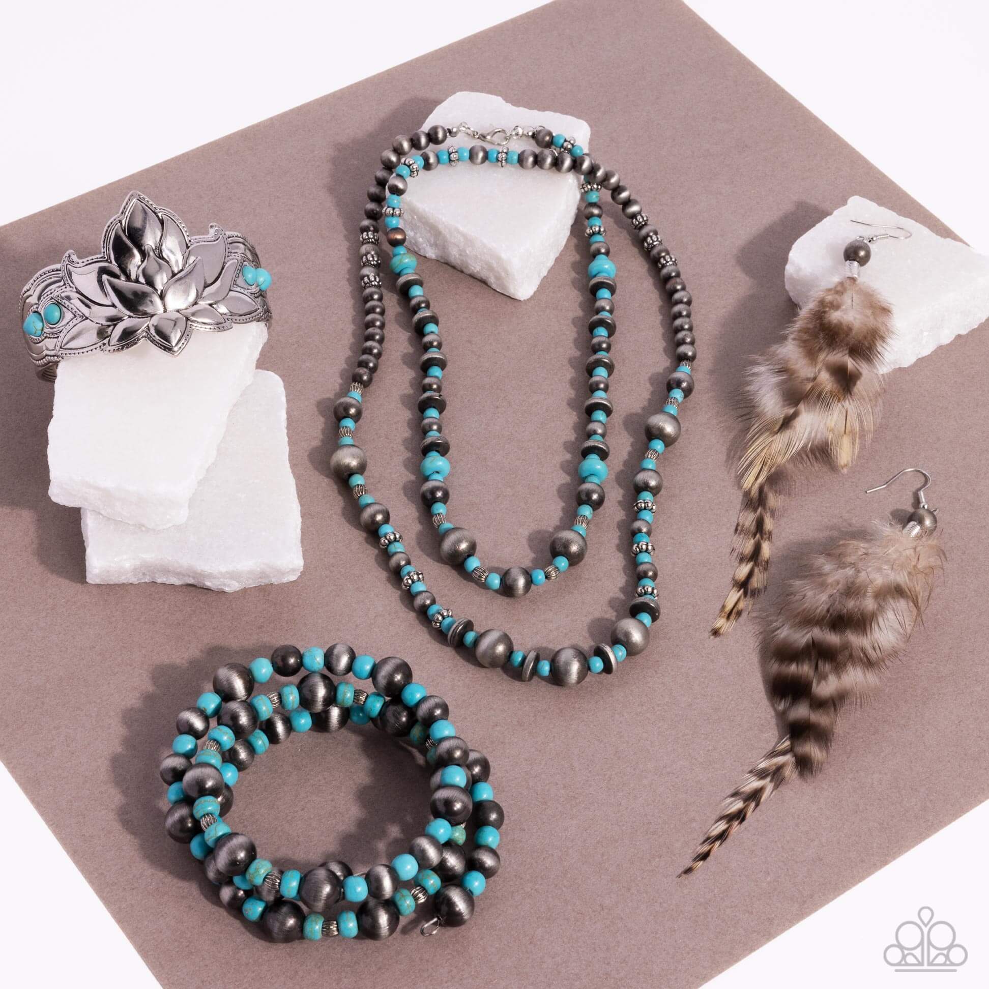 Simply Santa Fe - Complete Trend Blend Paparazzi Set Accessories,Blue,Fashion Fix Set,Feathers,Turquoise